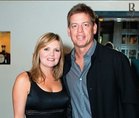 Jordan Ashley's parents Rhonda Worthey and Troy Aikman were married from 2000 to 2011.